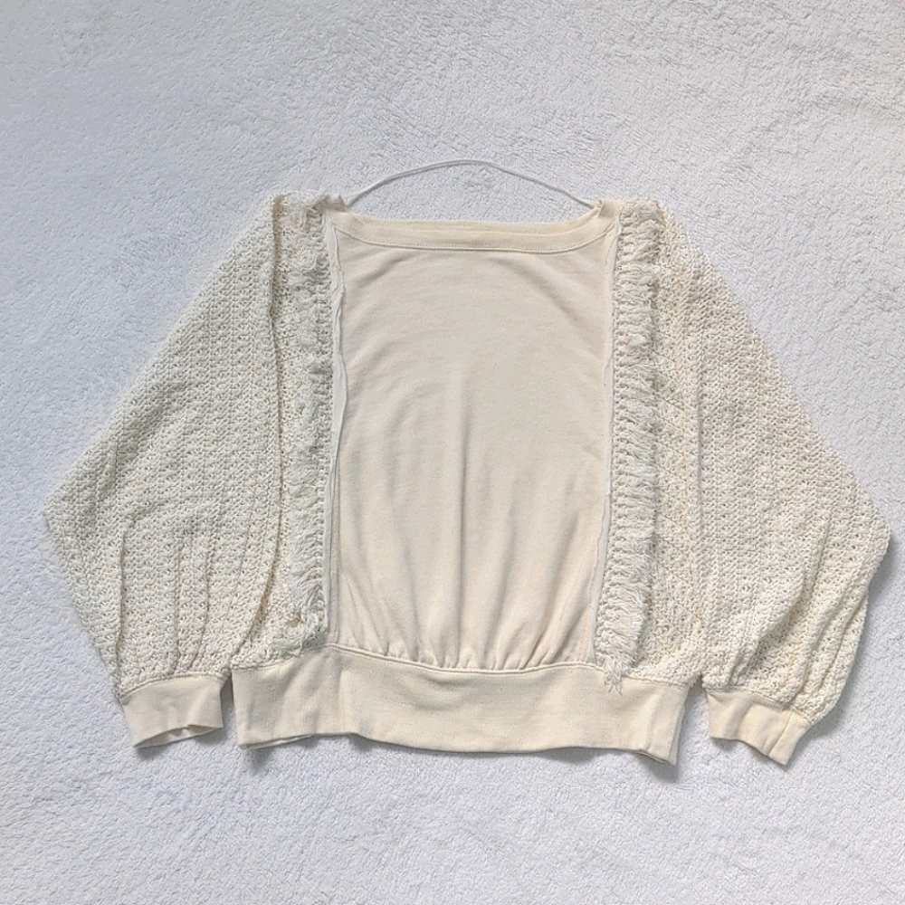 Textured sleeved sweatshirt